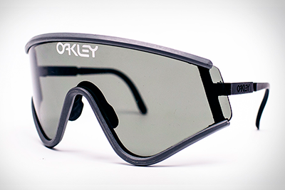 Oakley eye refraction assessment
